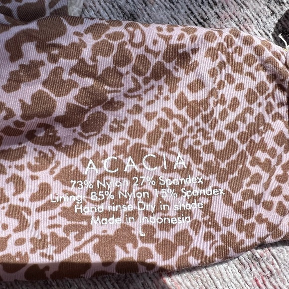 Acacia reversible animal print and Japanese flower print bikini top - Picture 4 of 4